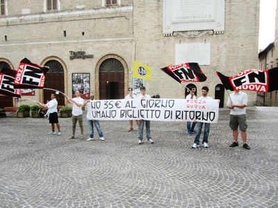 manifestazione-fn