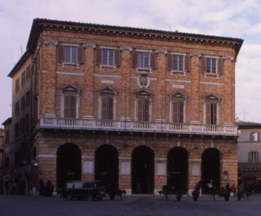 palazzo-comunale-macerata